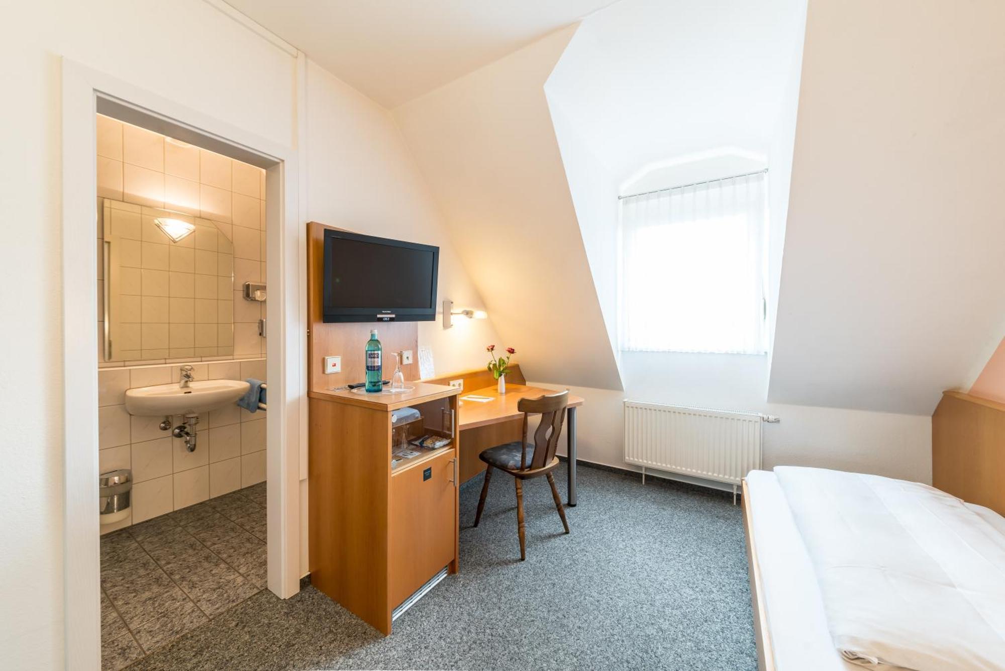 Hotel Restaurant Vater Rhein Woerth am Rhein Habitación foto